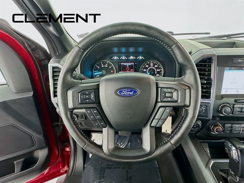 Ford F-150 Vehicle Full-screen Gallery Image 15