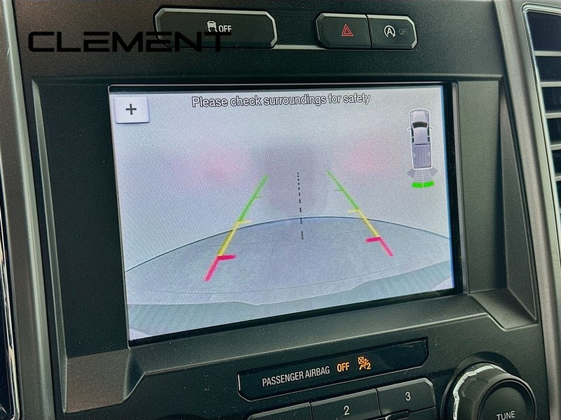 Ford F-150 Vehicle Full-screen Gallery Image 20