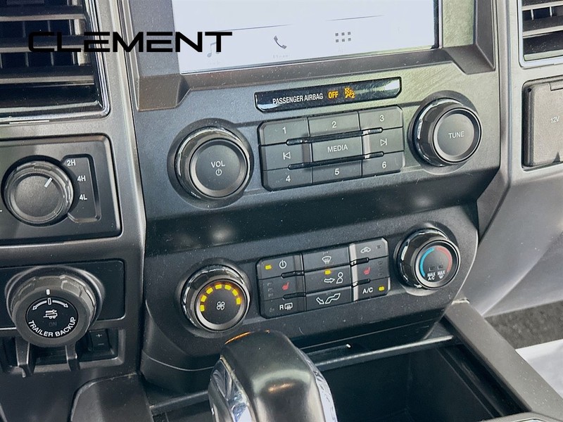 Ford F-150 Vehicle Full-screen Gallery Image 22