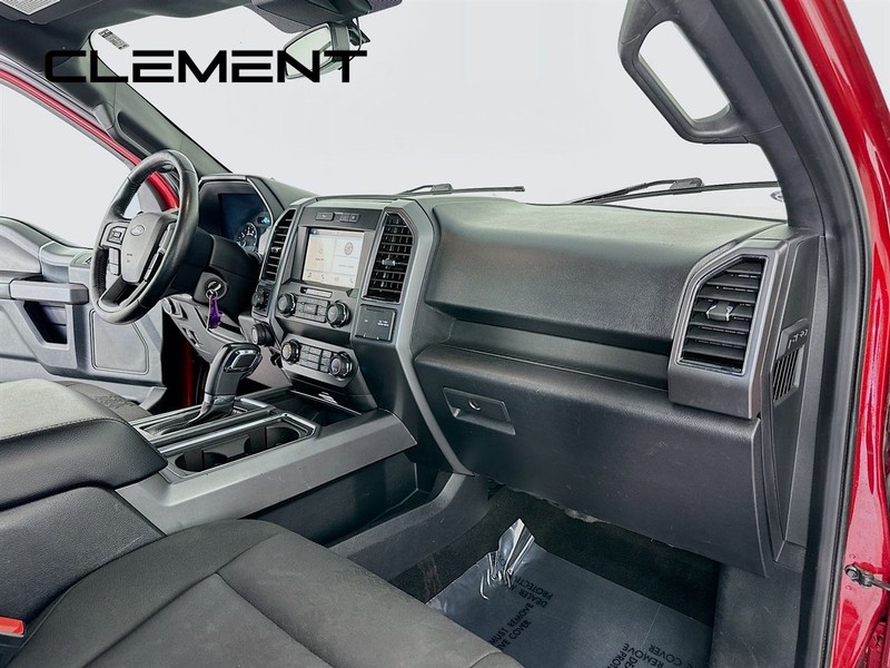 Ford F-150 Vehicle Full-screen Gallery Image 33