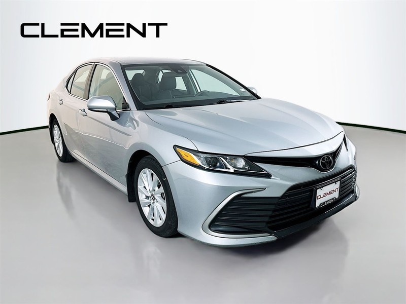 Toyota Camry Vehicle Full-screen Gallery Image 5
