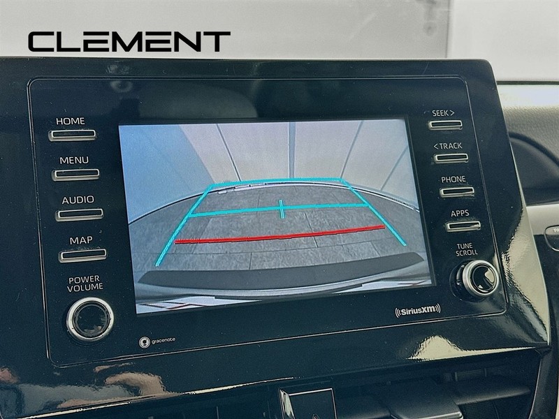 Toyota Camry Vehicle Full-screen Gallery Image 20