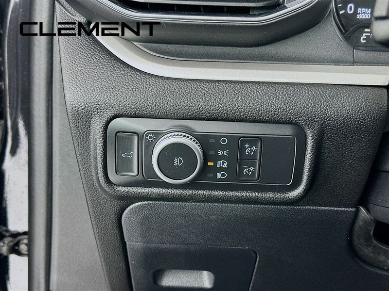 Ford Explorer Vehicle Full-screen Gallery Image 14