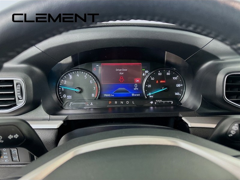 Ford Explorer Vehicle Full-screen Gallery Image 18