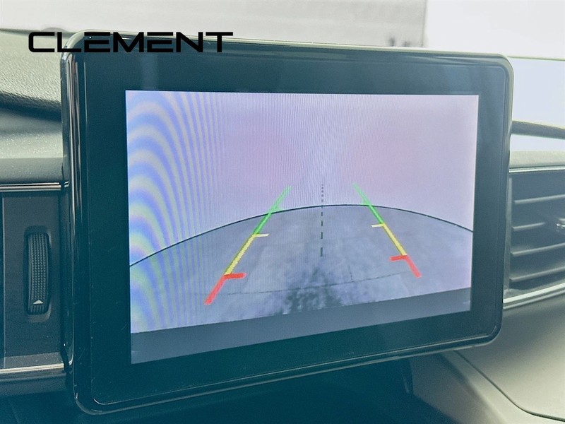 Ford Explorer Vehicle Full-screen Gallery Image 20