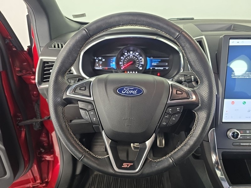 Ford Edge Vehicle Full-screen Gallery Image 11