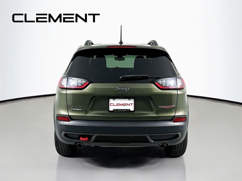 Jeep Cherokee Vehicle Full-screen Gallery Image 8