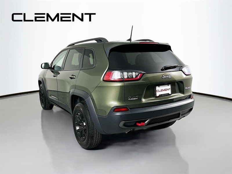 Jeep Cherokee Vehicle Full-screen Gallery Image 10