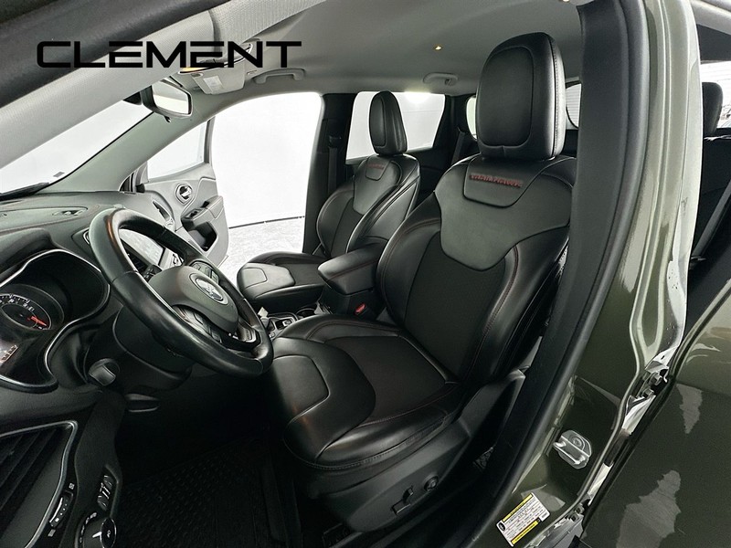 Jeep Cherokee Vehicle Full-screen Gallery Image 28