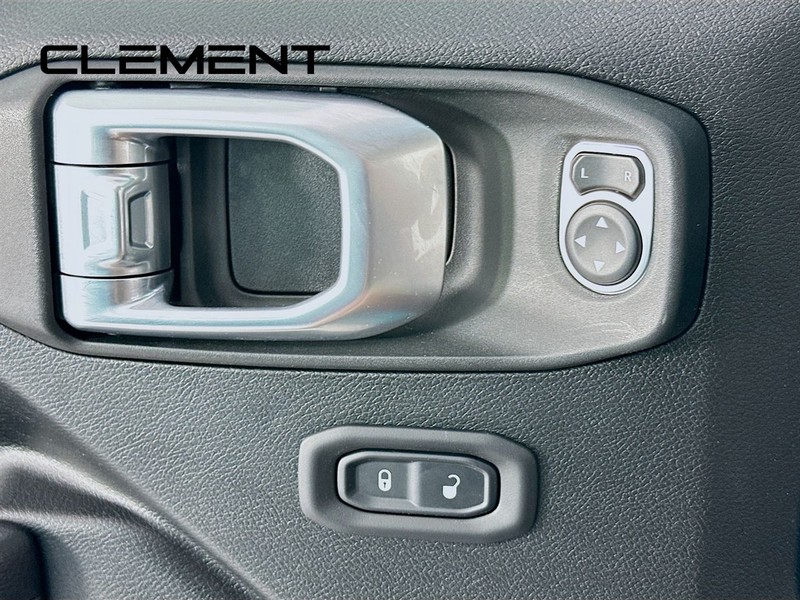 Jeep Wrangler Unlimited Vehicle Full-screen Gallery Image 26