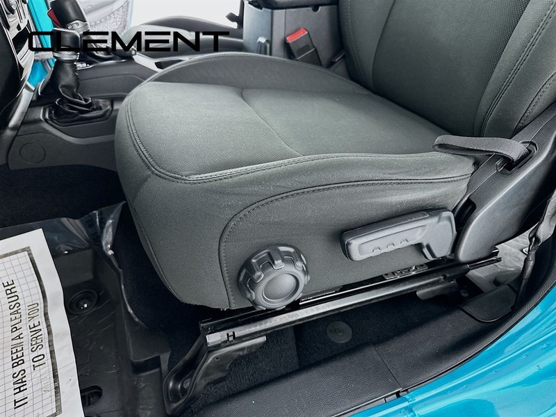 Jeep Wrangler Unlimited Vehicle Full-screen Gallery Image 28