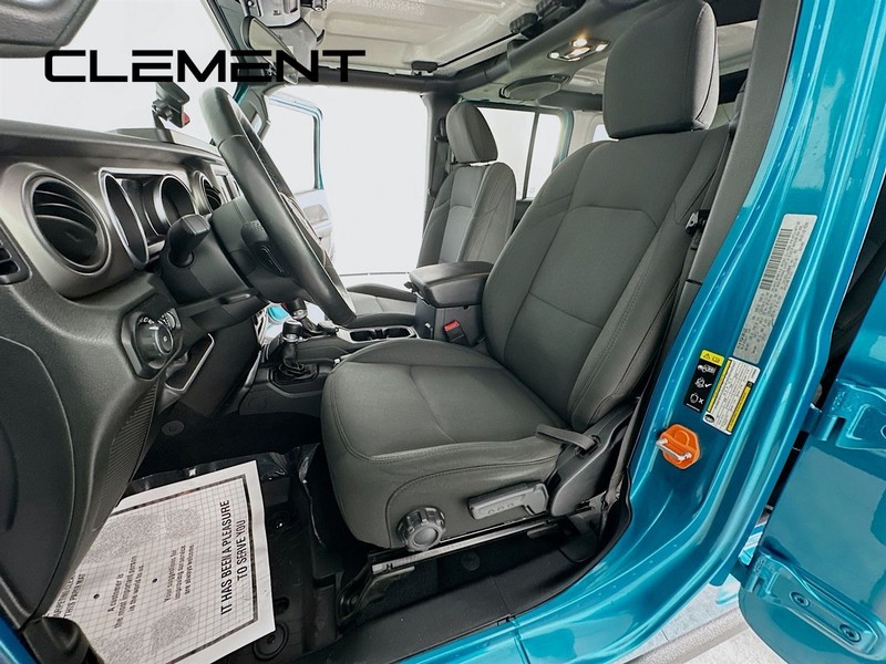 Jeep Wrangler Unlimited Vehicle Full-screen Gallery Image 29