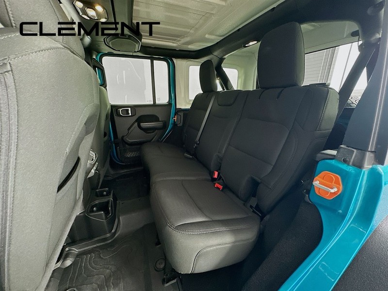 Jeep Wrangler Unlimited Vehicle Full-screen Gallery Image 31