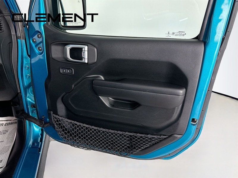 Jeep Wrangler Unlimited Vehicle Full-screen Gallery Image 34
