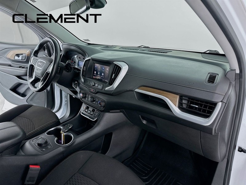 GMC Terrain Vehicle Image 33