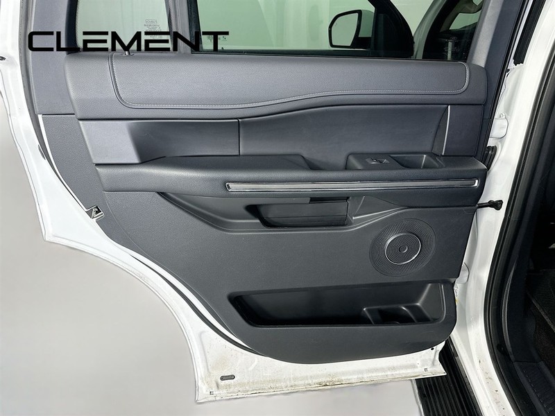 Ford Expedition Vehicle Image 30