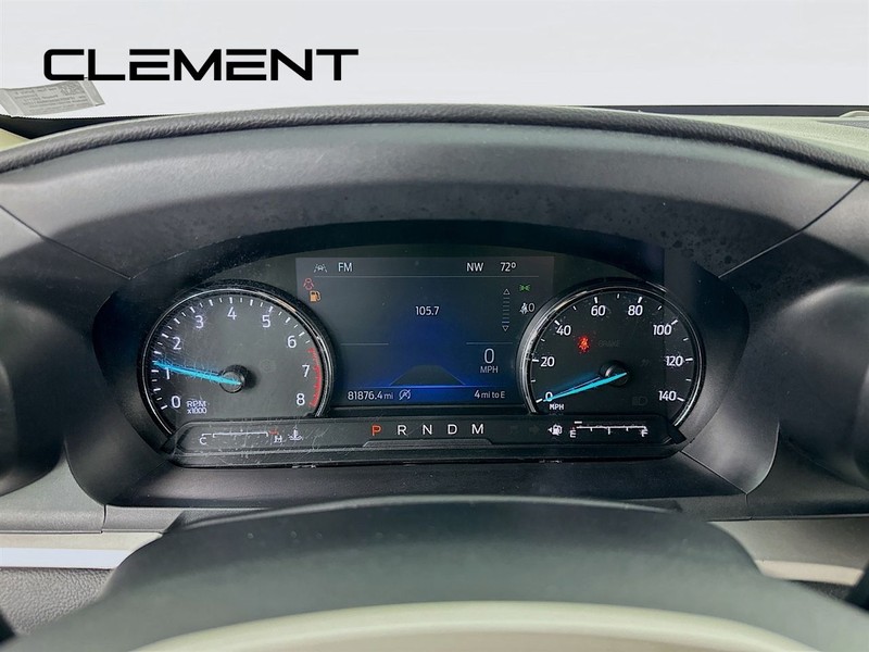 Ford Explorer Vehicle Full-screen Gallery Image 18