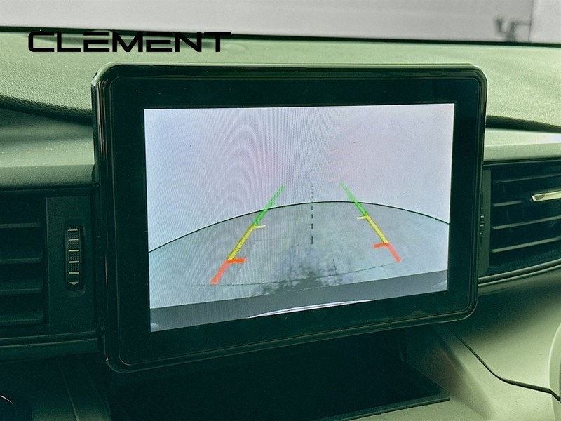 Ford Explorer Vehicle Full-screen Gallery Image 20