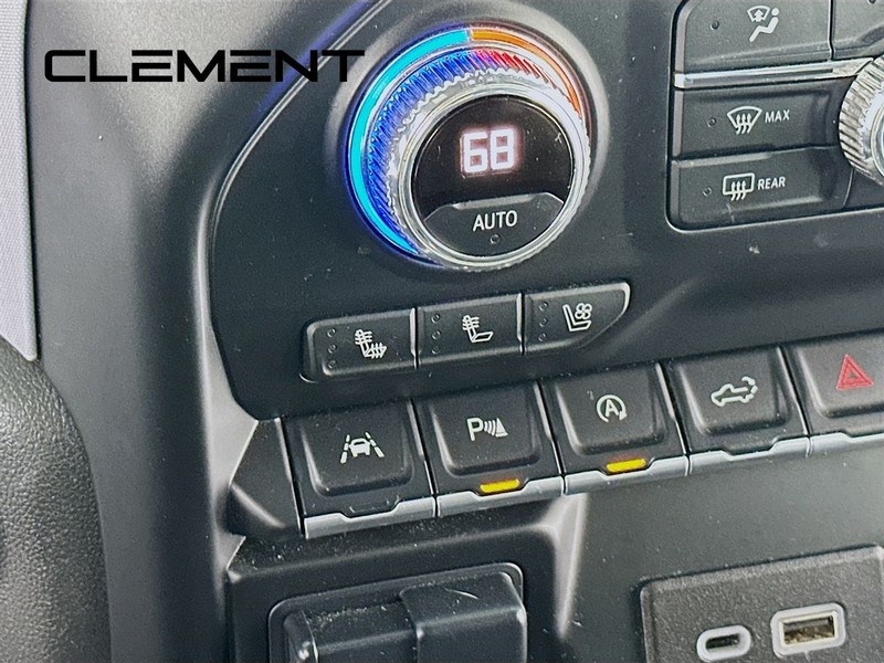 GMC Sierra 1500 Vehicle Full-screen Gallery Image 23