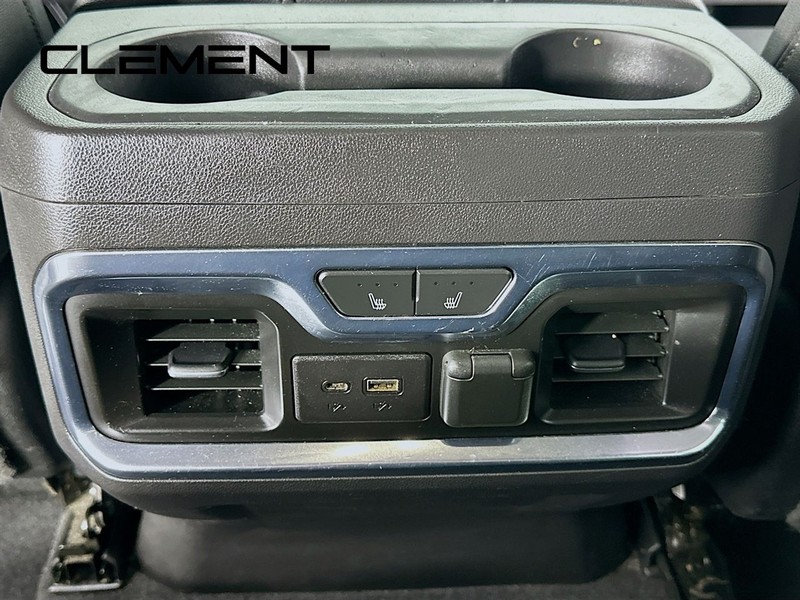 GMC Sierra 1500 Vehicle Full-screen Gallery Image 34