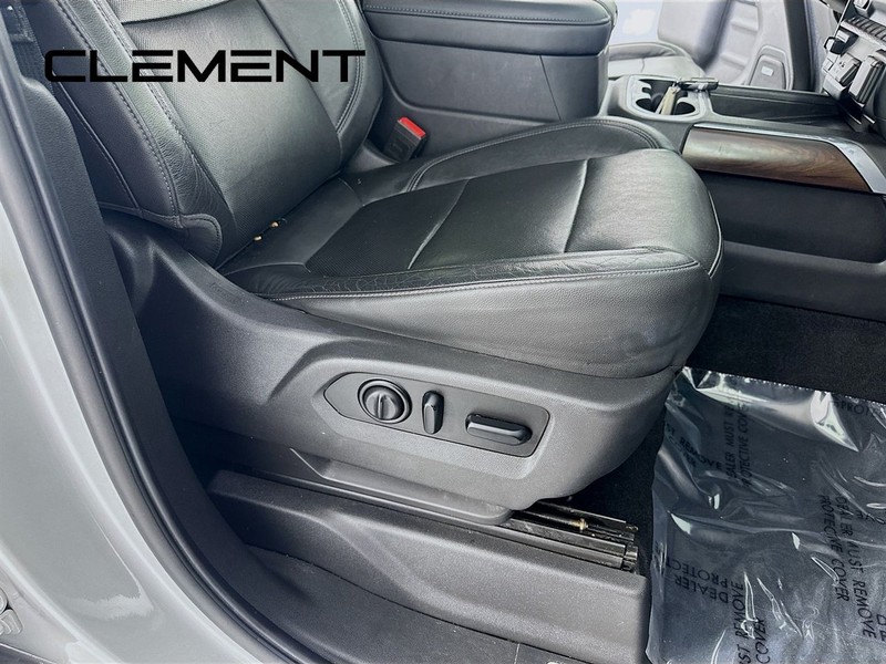 GMC Sierra 1500 Vehicle Full-screen Gallery Image 35