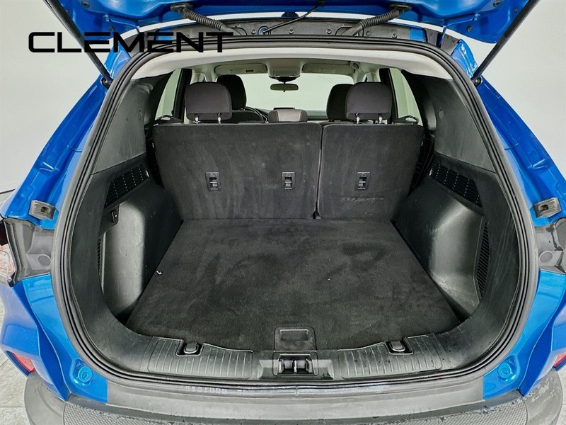 Ford Escape Vehicle Full-screen Gallery Image 11