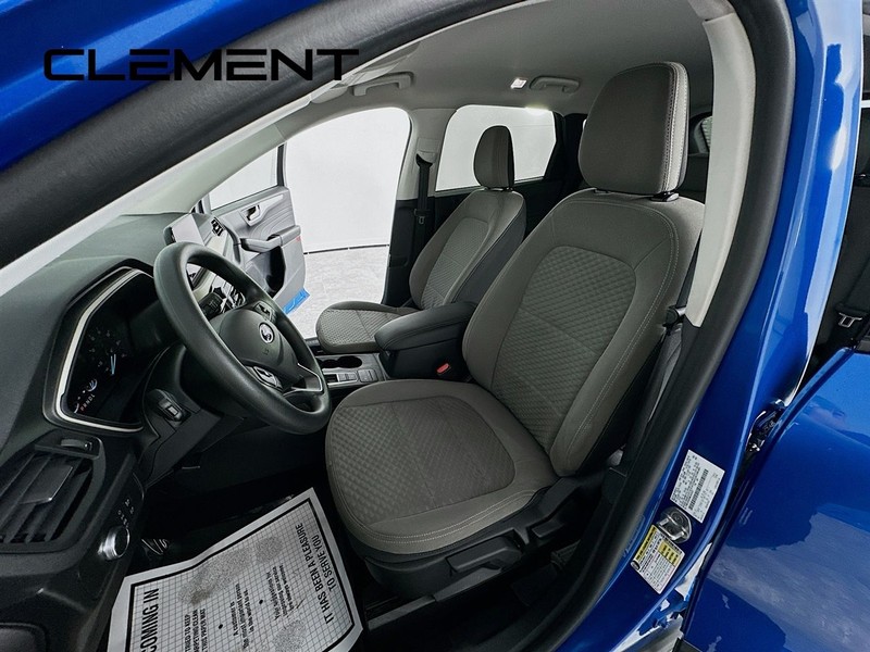 Ford Escape Vehicle Full-screen Gallery Image 28