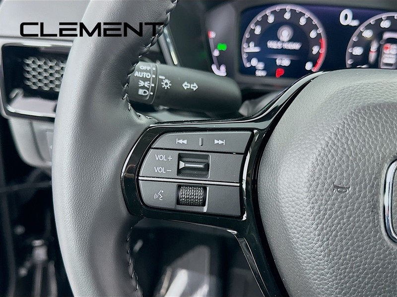 Honda CR-V Vehicle Image 16