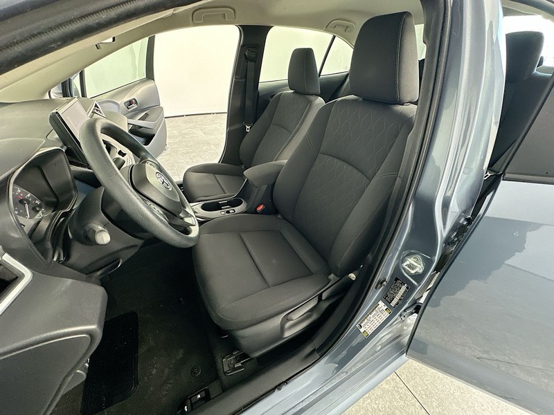 Toyota Corolla Vehicle Full-screen Gallery Image 22