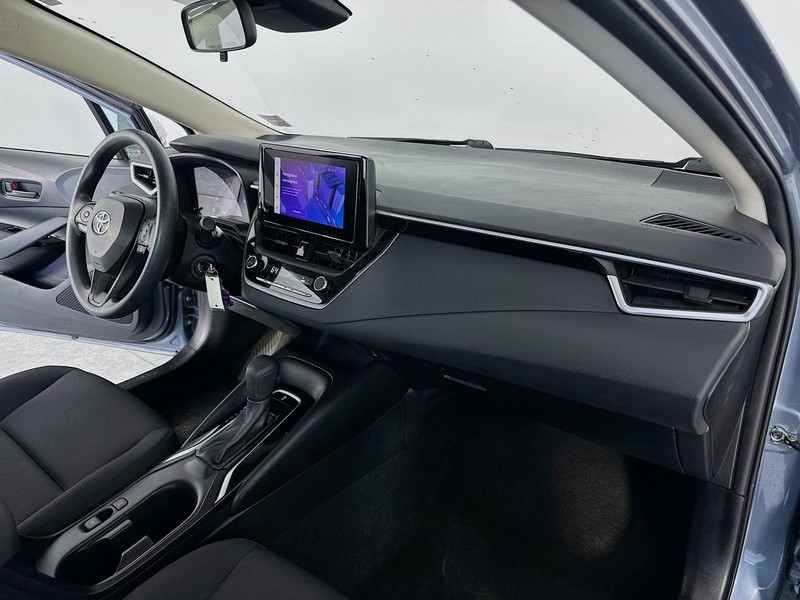 Toyota Corolla Vehicle Full-screen Gallery Image 26