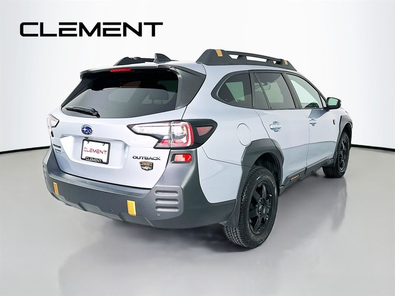 Subaru Outback Vehicle Full-screen Gallery Image 7