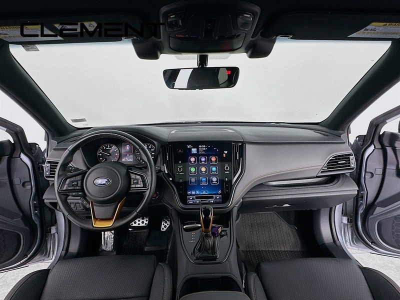 Subaru Outback Vehicle Full-screen Gallery Image 12