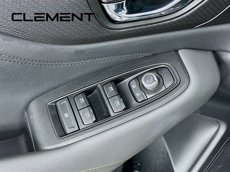 Subaru Outback Vehicle Full-screen Gallery Image 27