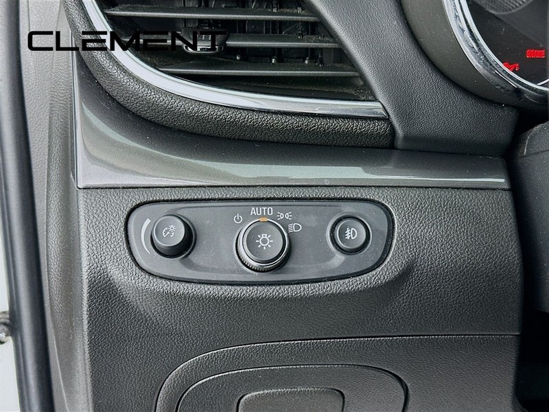 Buick Encore Vehicle Full-screen Gallery Image 14