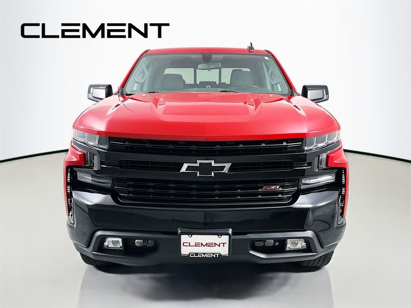 Chevrolet Silverado 1500 Vehicle Full-screen Gallery Image 3