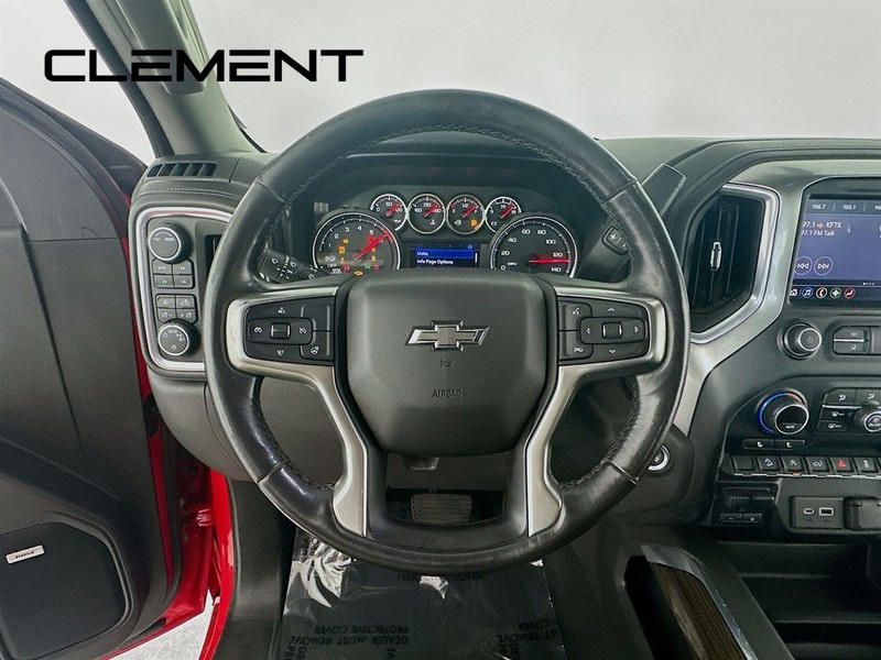 Chevrolet Silverado 1500 Vehicle Full-screen Gallery Image 15