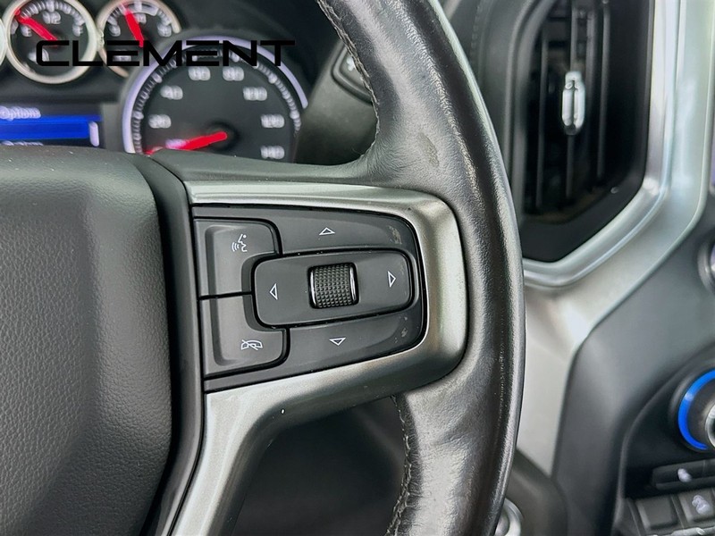 Chevrolet Silverado 1500 Vehicle Full-screen Gallery Image 17