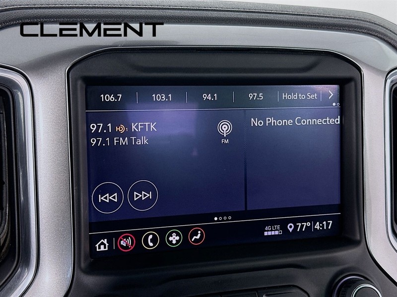 Chevrolet Silverado 1500 Vehicle Full-screen Gallery Image 19