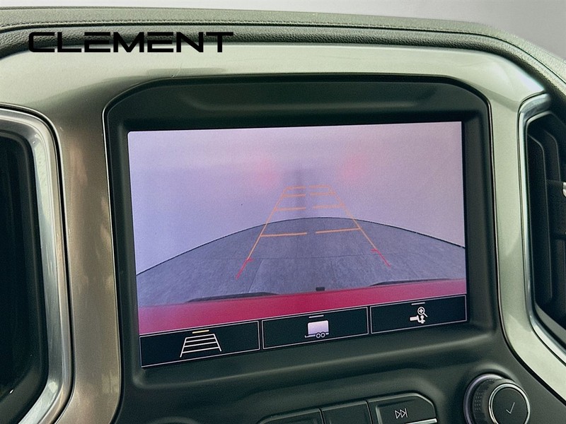Chevrolet Silverado 1500 Vehicle Full-screen Gallery Image 20