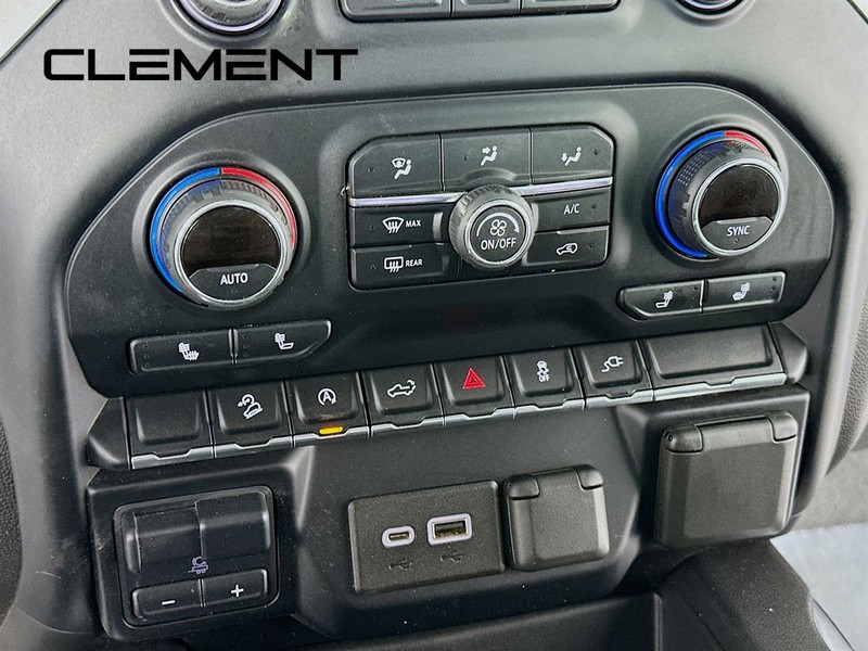Chevrolet Silverado 1500 Vehicle Full-screen Gallery Image 22