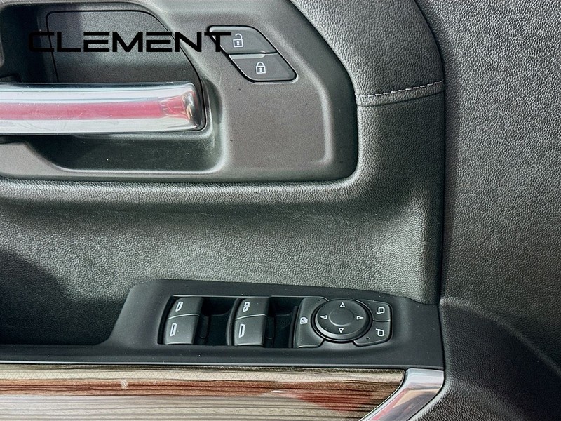 Chevrolet Silverado 1500 Vehicle Full-screen Gallery Image 27