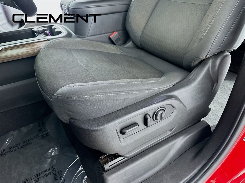 Chevrolet Silverado 1500 Vehicle Full-screen Gallery Image 29