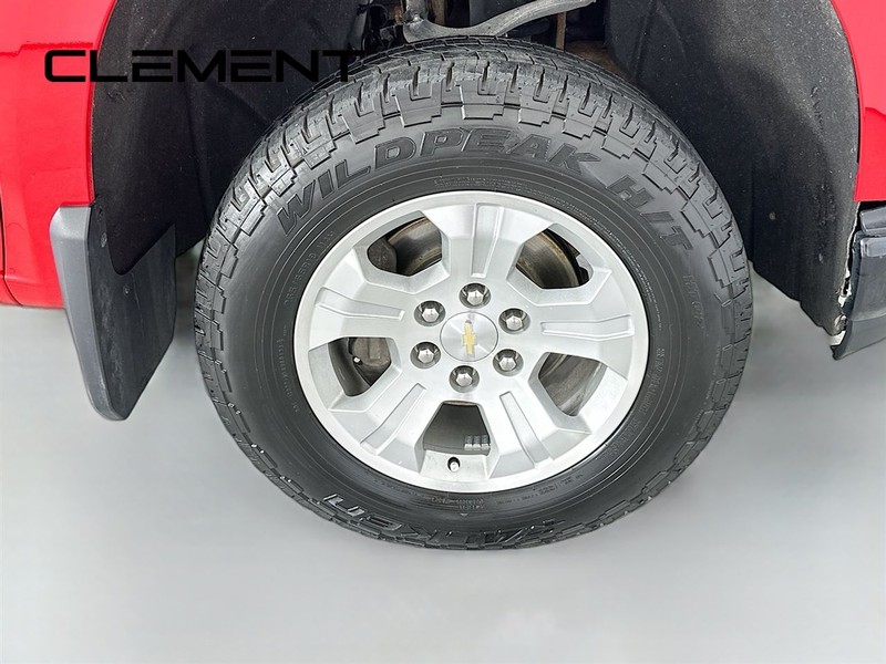 Chevrolet Silverado 1500 Vehicle Full-screen Gallery Image 36
