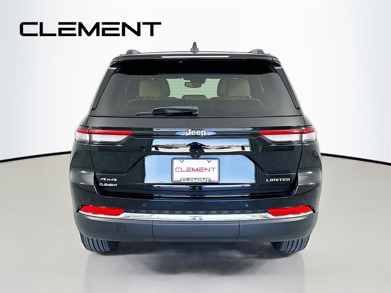 Jeep Grand Cherokee Vehicle Full-screen Gallery Image 8