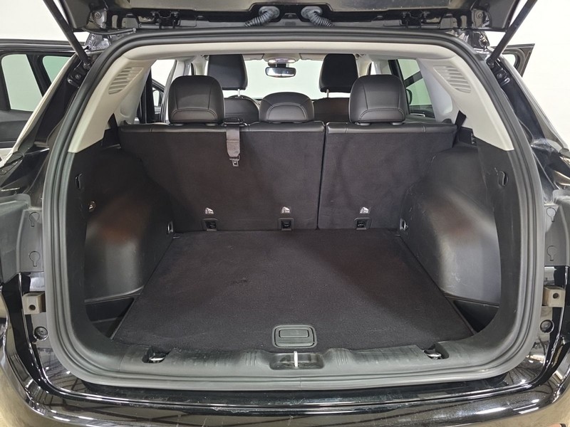 Jeep Compass Vehicle Image 09