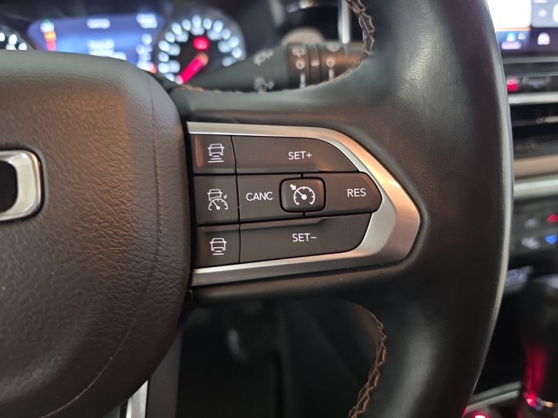 Jeep Compass Vehicle Image 13