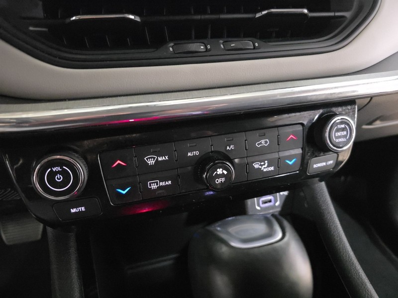 Jeep Compass Vehicle Image 20