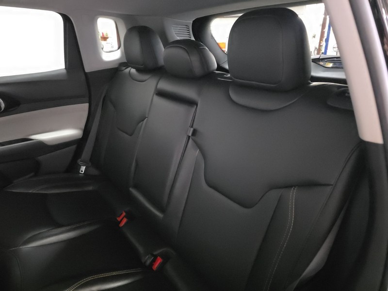 Jeep Compass Vehicle Image 28