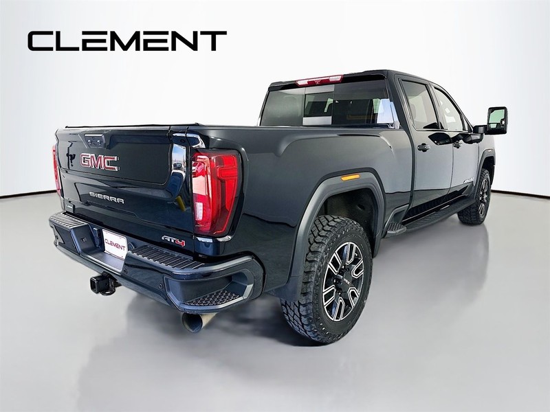 GMC Sierra 3500HD Vehicle Full-screen Gallery Image 7