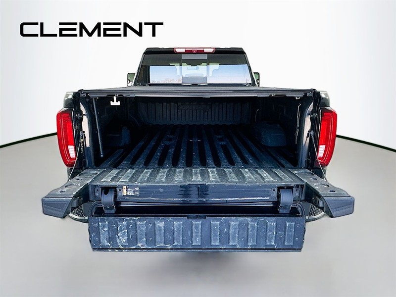 GMC Sierra 3500HD Vehicle Full-screen Gallery Image 11